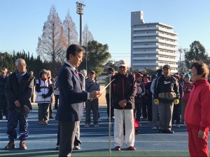 特別表彰式 45年連続皆勤の諏訪さんは赤いエウアの素敵なかたです