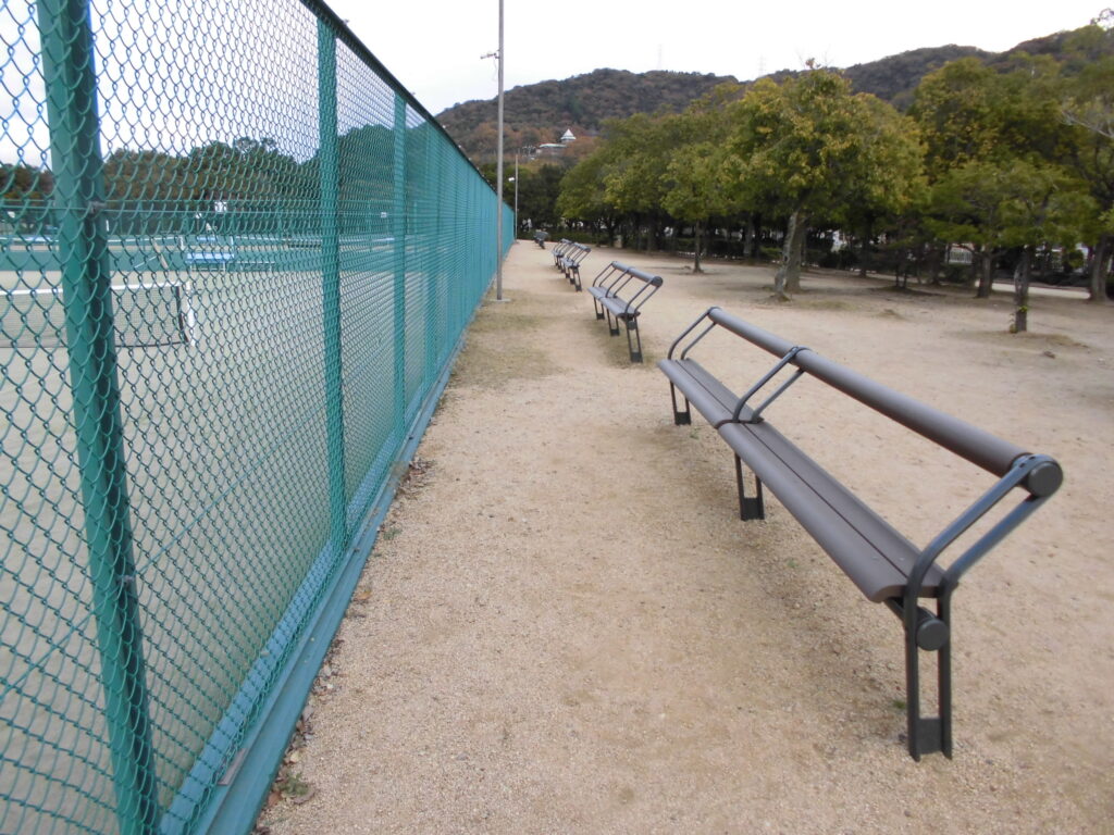 水島緑地福田公園テニスコート観覧席