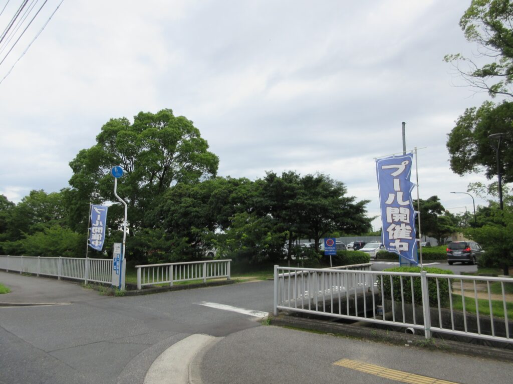 福田公園プール第二駐車場
