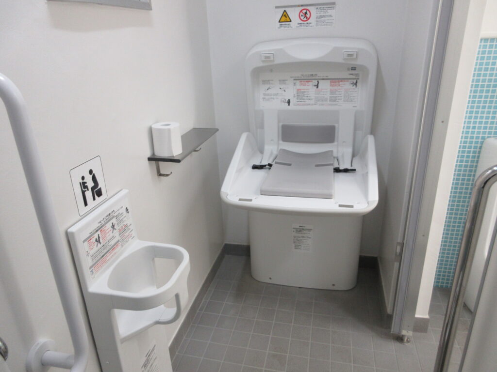 福田公園遊具広場多目的トイレ