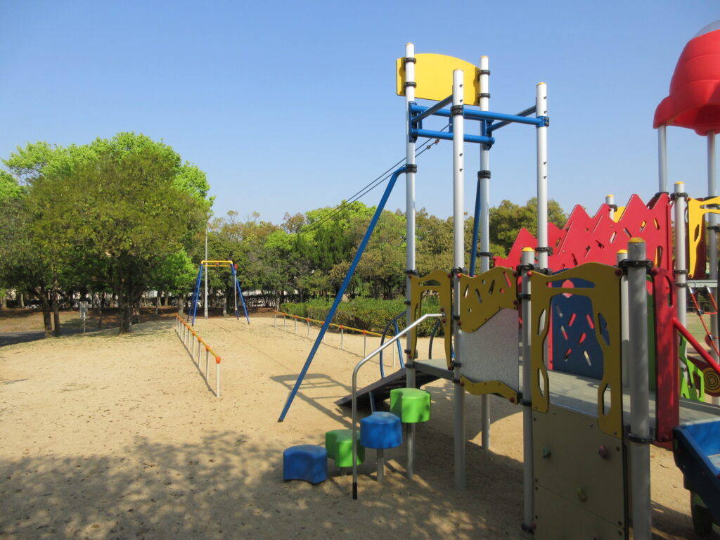 水島緑地福田公園遊具広場