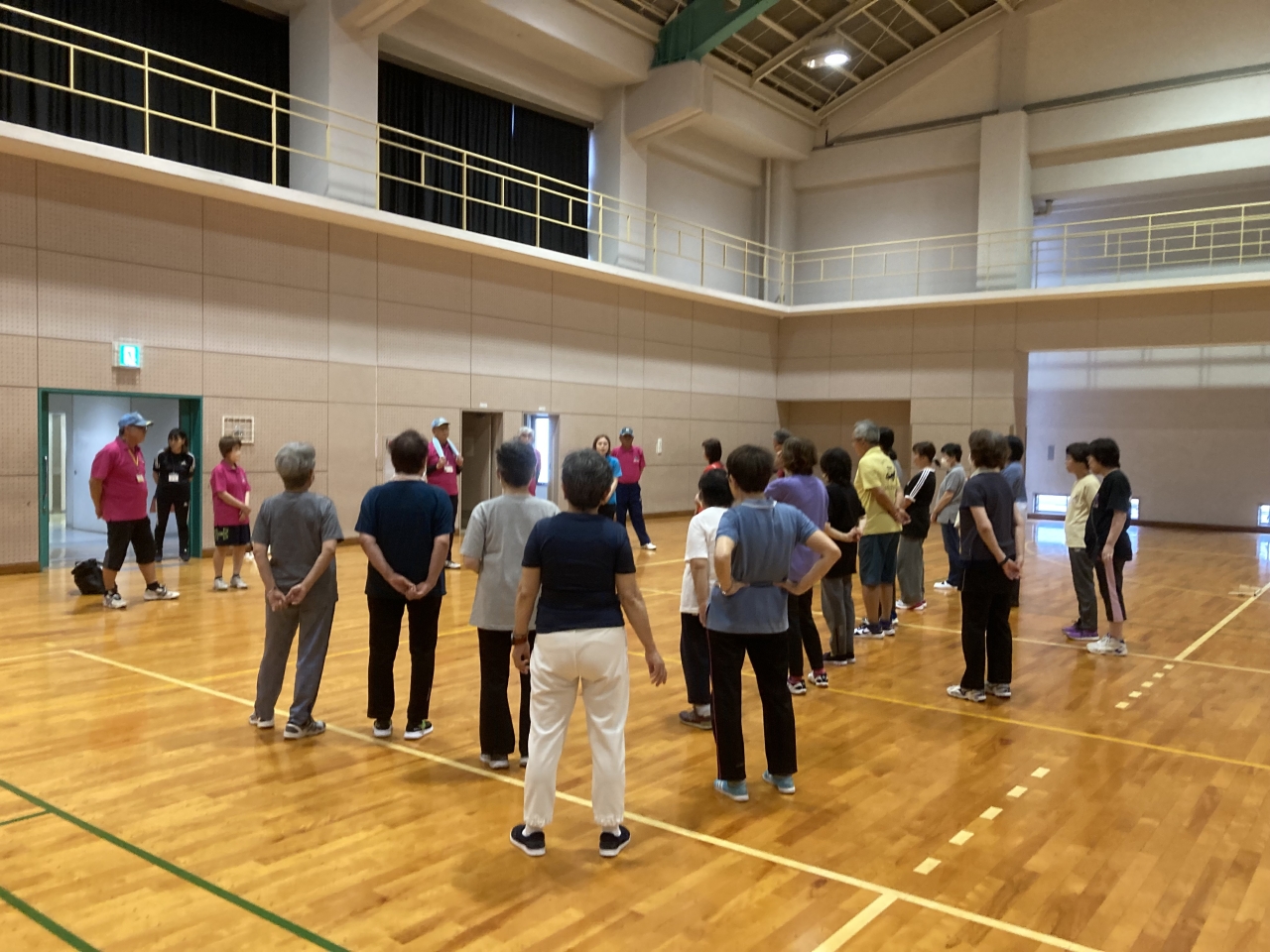 まずは開会式