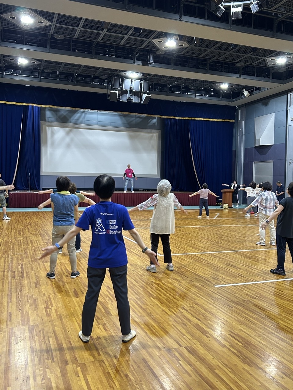 まずはラジオ体操