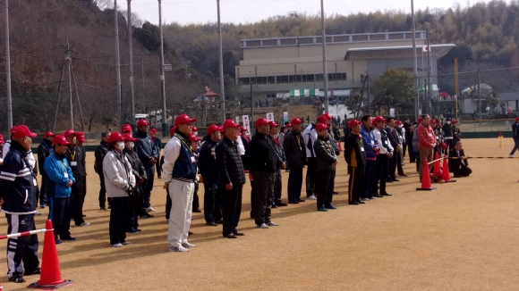 開会式の様子。スポレク種目を担当する本日参加の各地区のスポーツ推進委員、生涯スポーツ推進協議会員ほか。