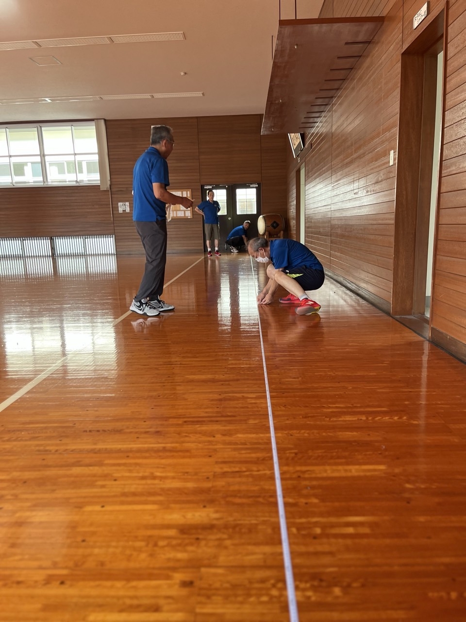 武道館に６コート設営します