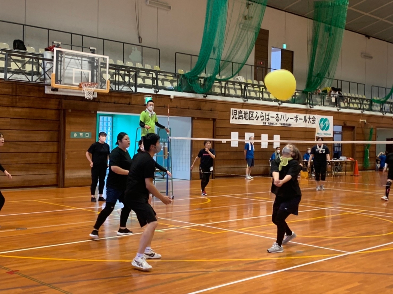 みんなボールに集中