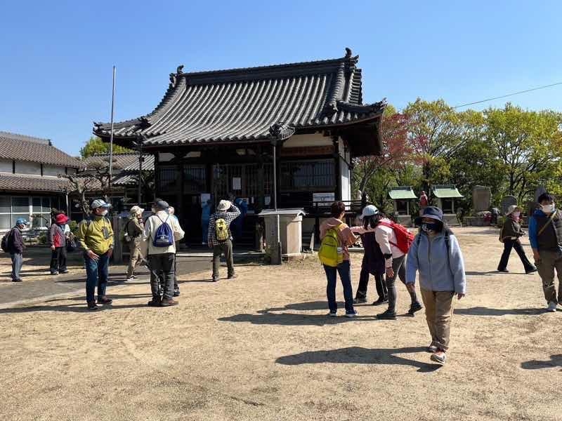 稗田大師堂にまず到着