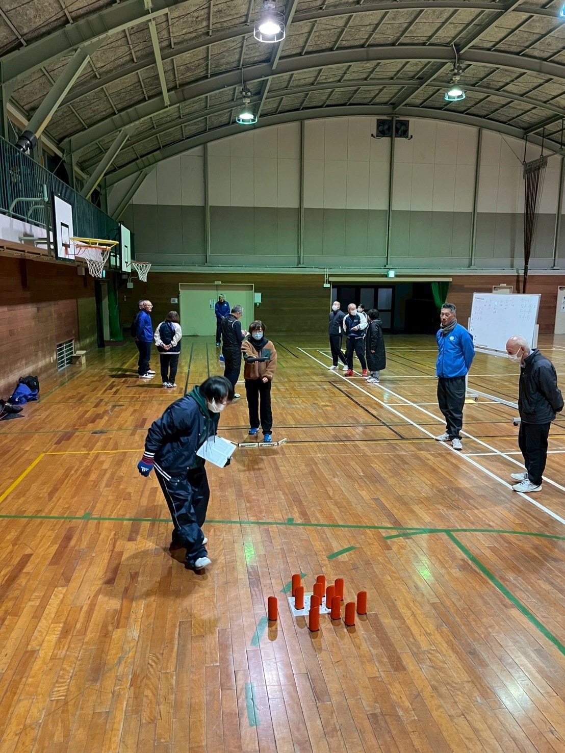 2コートに分かれて対戦