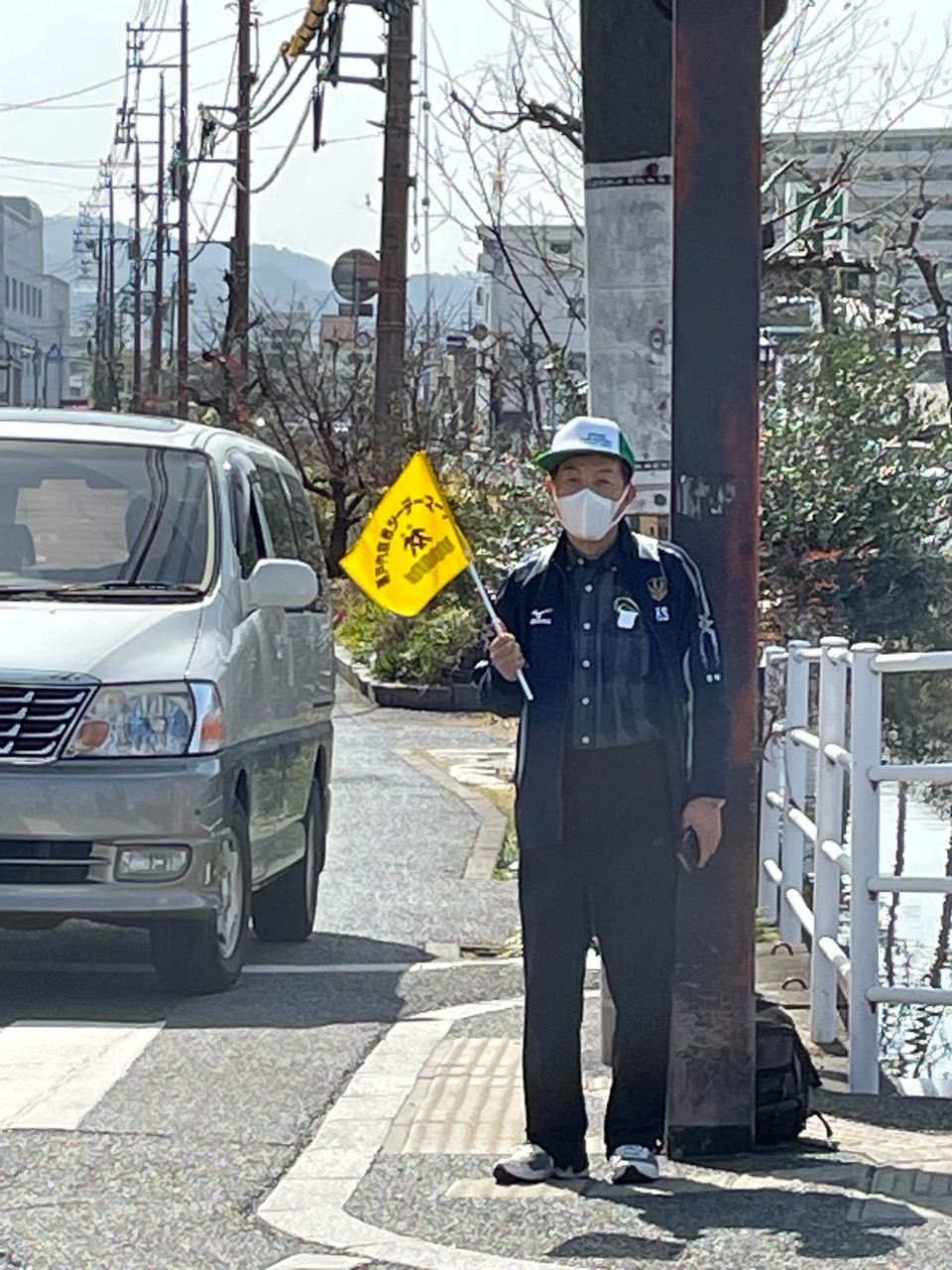 前神橋付近の交通係。お疲れ様です！