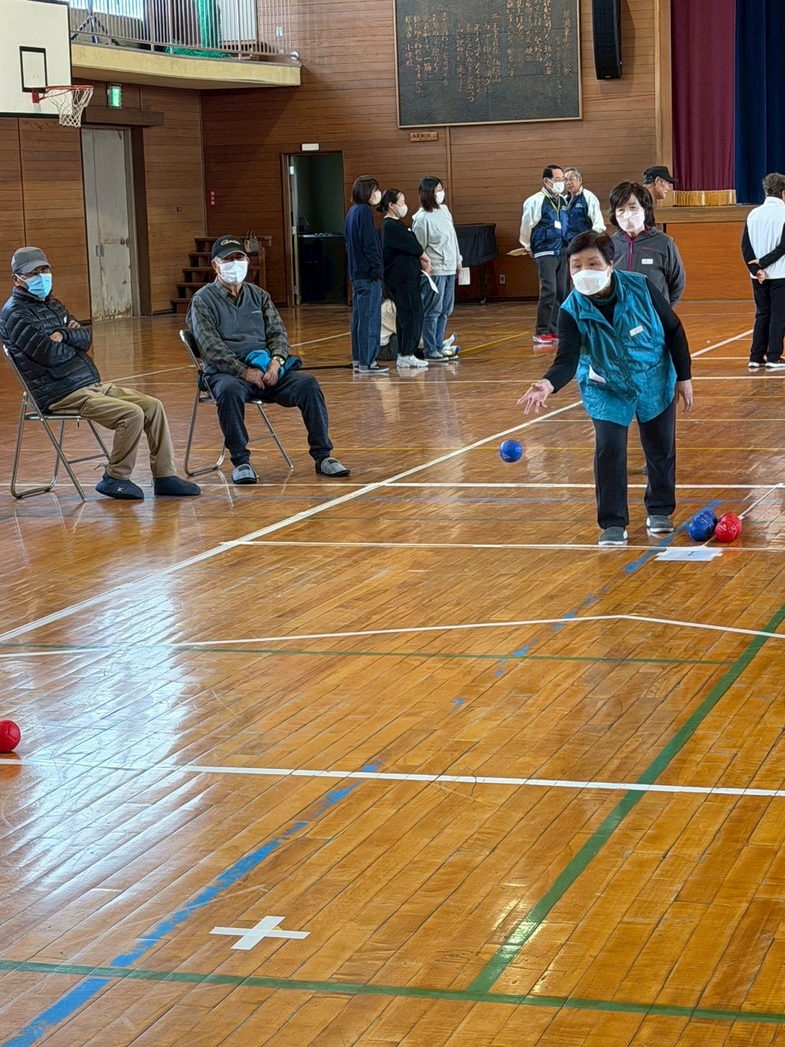 ジャックボールに近づくように投げます②