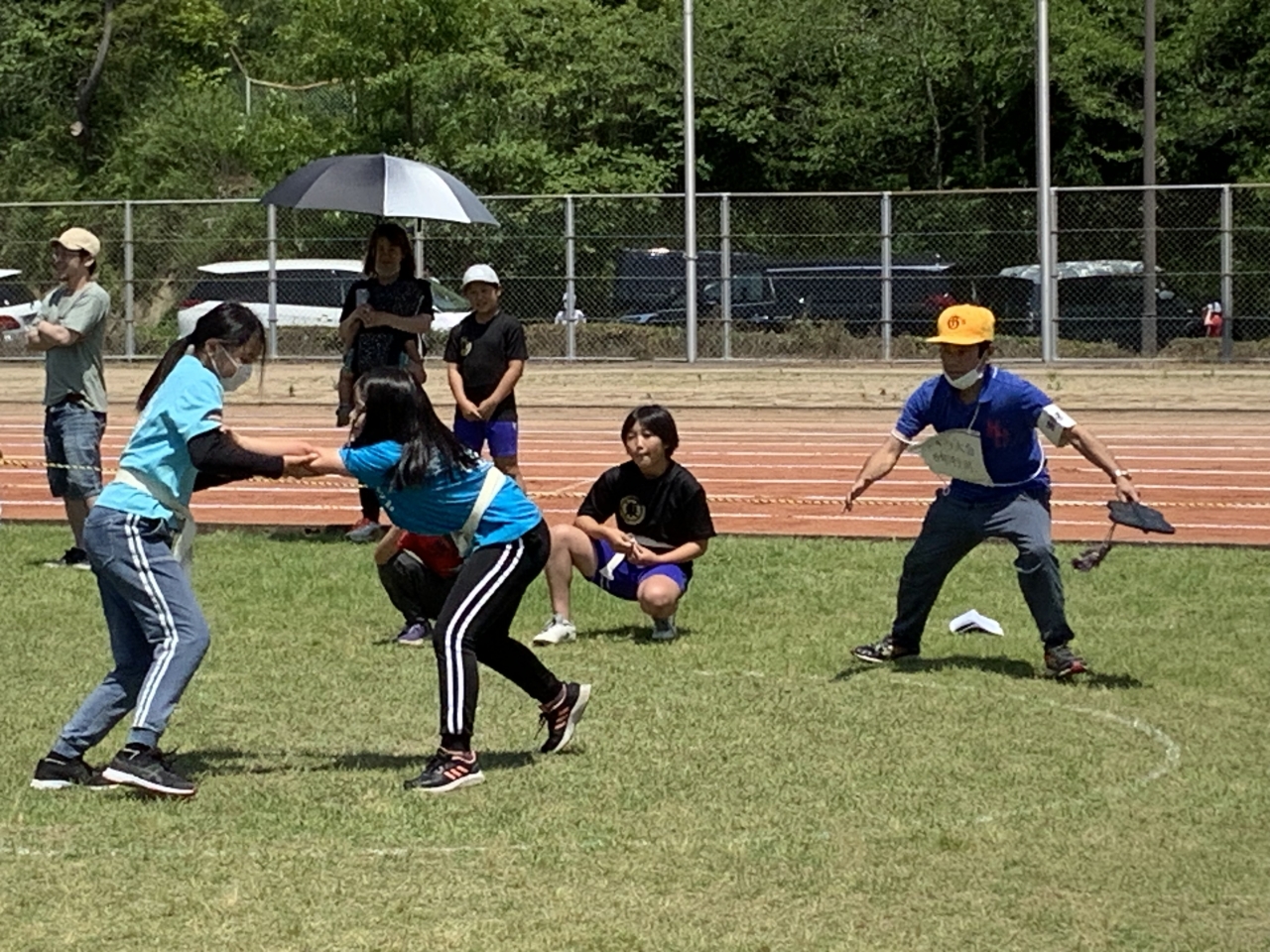 すもう大会は、女の子も迫力満点！