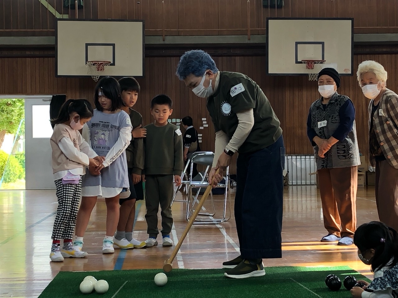 高齢者の方も元気いっぱいです！