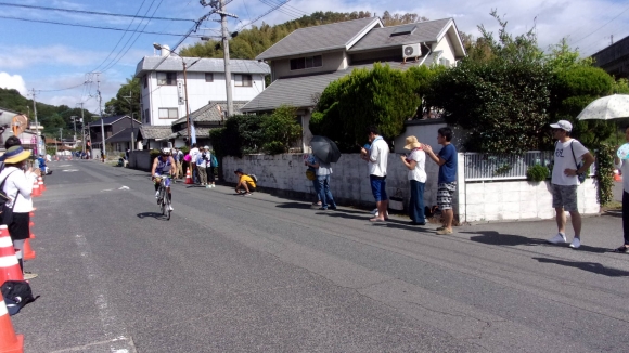 リレーのバイク部門に出場したスポーツ推進委員。堂々の３位でした！！